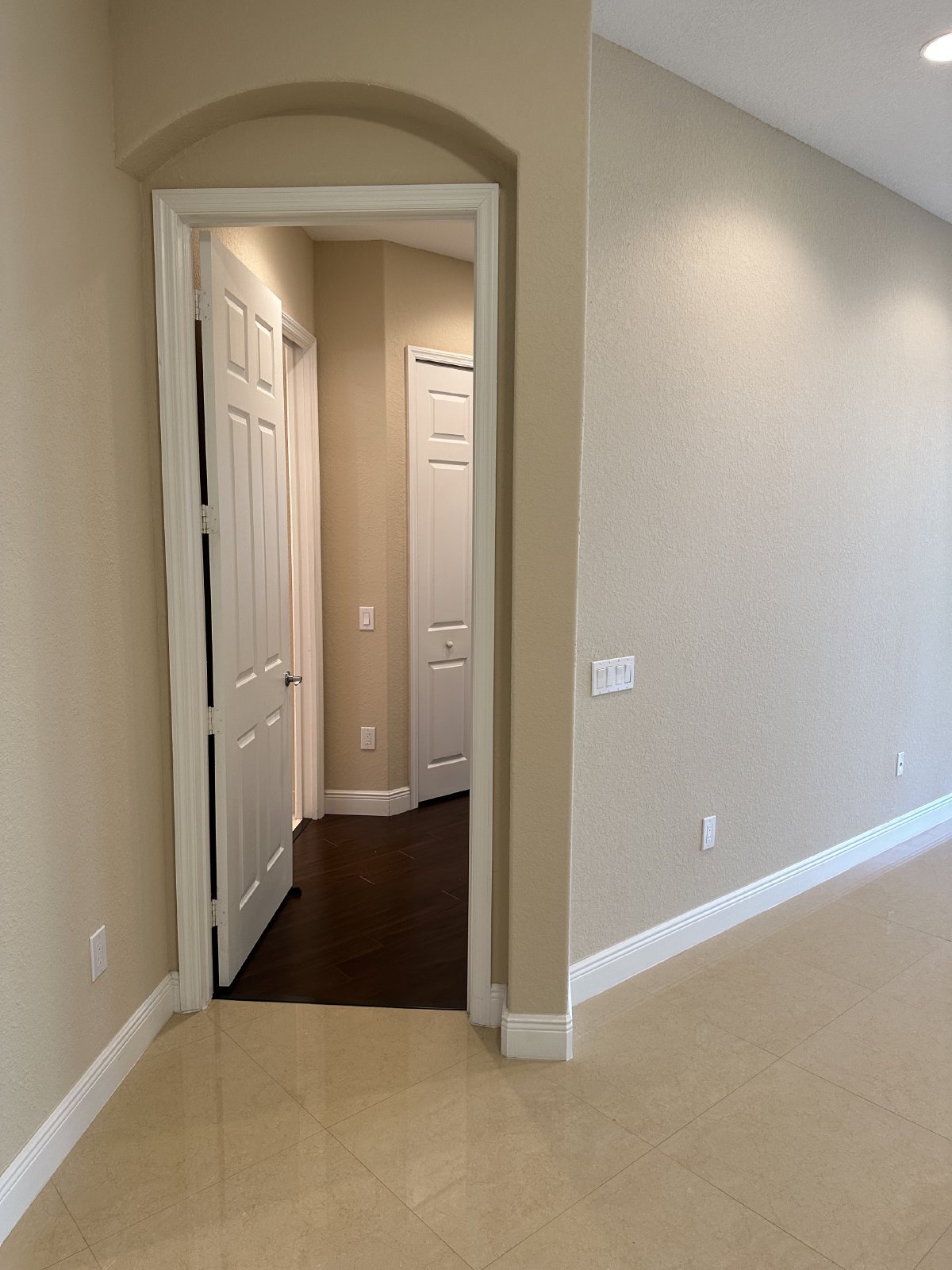 Beautiful Townhouse in Parkland property image